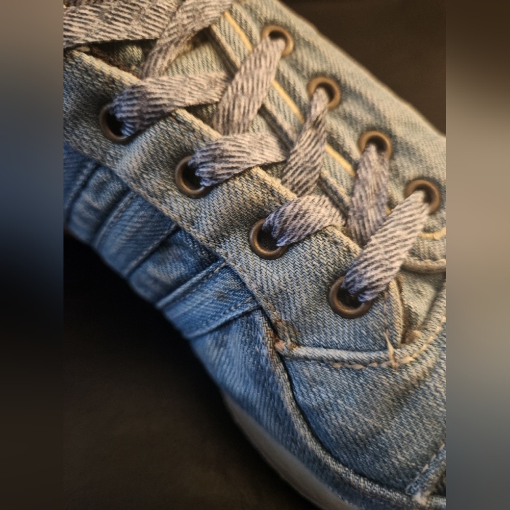 Jeremy Scott X Adidas Denim Wings Sneakers - Picture 9 of 11
